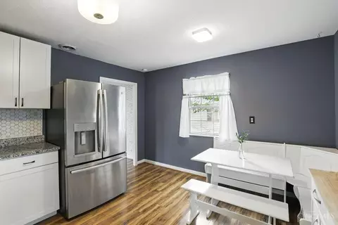 Kitchen - 463 Glenrose Ln, Cincinnati, OH 45244 photo 3 of 3