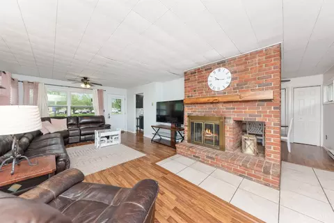 Living - 44 Powers Ave, Georgetown, OH 45121 photo 2 of 3