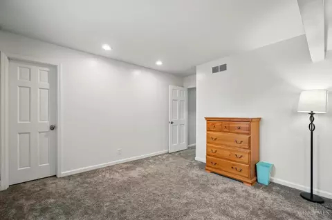 Bedroom - 8269 Windsail Ct, Maineville, OH 45039 photo 4 of 7