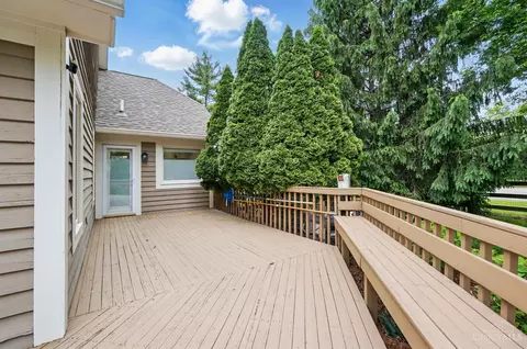 Exterior - 8269 Windsail Ct, Maineville, OH 45039 photo 10 of 13
