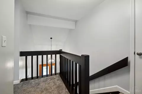 Entry Way - 8269 Windsail Ct, Maineville, OH 45039 photo 5 of 8