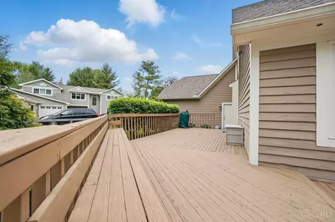 Exterior - 8269 Windsail Ct, Maineville, OH 45039 photo 8 of 13