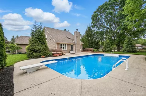 Exterior - 8269 Windsail Ct, Maineville, OH 45039 photo 4 of 13