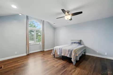Bedroom - 8269 Windsail Ct, Maineville, OH 45039 photo 1 of 7