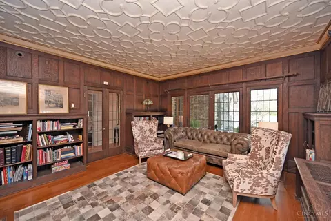 Living - 1 Beech Crest Ln, Cincinnati, OH 45206 photo 8 of 9