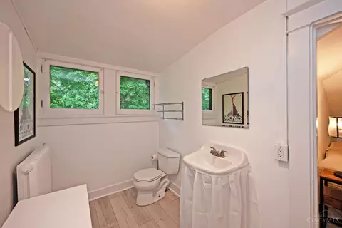Bath - 1 Beech Crest Ln, Cincinnati, OH 45206 photo 7 of 8