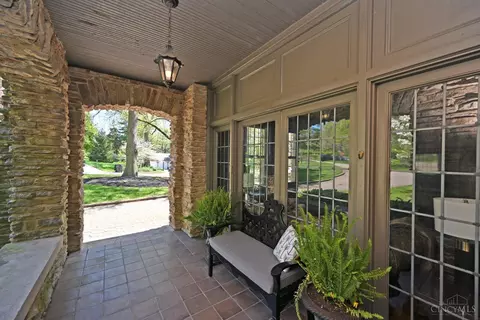 Exterior - 1 Beech Crest Ln, Cincinnati, OH 45206 photo 24 of 25