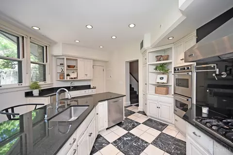 Kitchen - 1 Beech Crest Ln, Cincinnati, OH 45206 photo 5 of 8