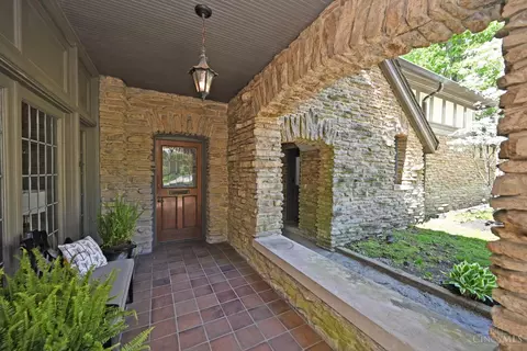 Exterior - 1 Beech Crest Ln, Cincinnati, OH 45206 photo 23 of 25