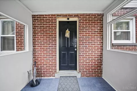 Exterior - 249 Ohio Ave, Reading, OH 45215 photo 3 of 9