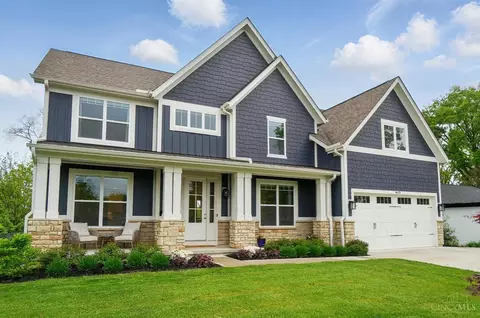 9625 Delray Dr, Montgomery, OH 45242