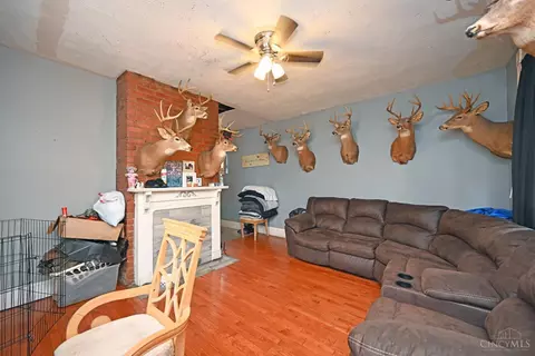 Living - 4321 Eastern Ave, Cincinnati, OH 45226 photo 1 of 2
