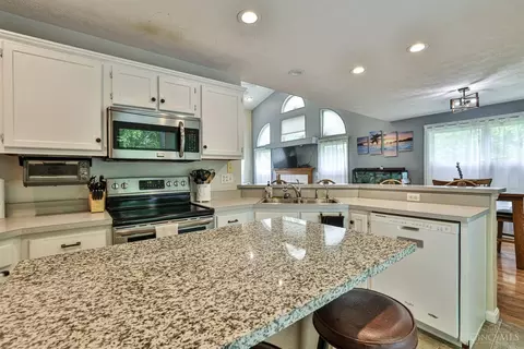 7168 Wethersfield Dr, Hamilton Township, OH 45039 photo 15