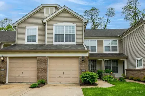 808 Southmeadow Cir, Cincinnati, OH 45224