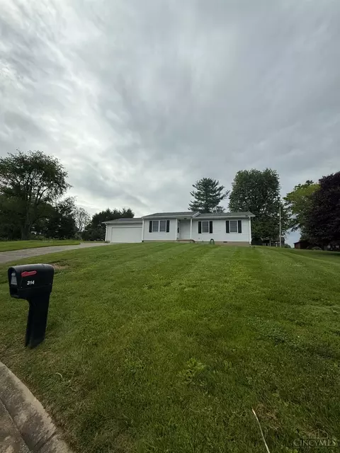 314 Kayrean Pl, Hillsboro, OH 45133