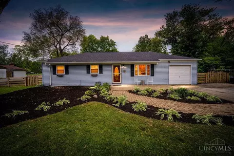9423 Mccauly Rd, West Chester, OH 45241