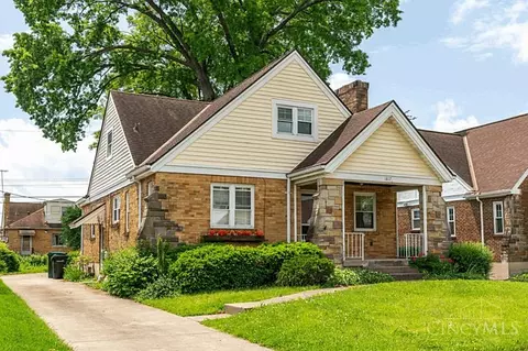 1817 Blackstone Pl, Cincinnati, OH 45237 photo 2