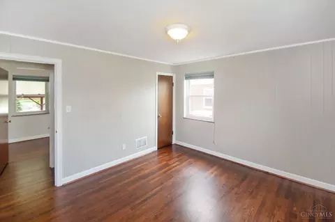 Bedroom - 709 Maple Dr, Reading, OH 45215 photo 2 of 10