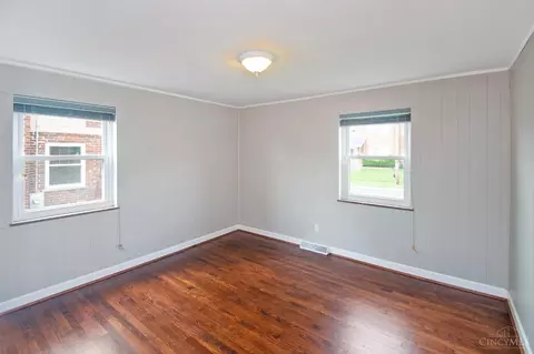 Bedroom - 709 Maple Dr, Reading, OH 45215 photo 1 of 10