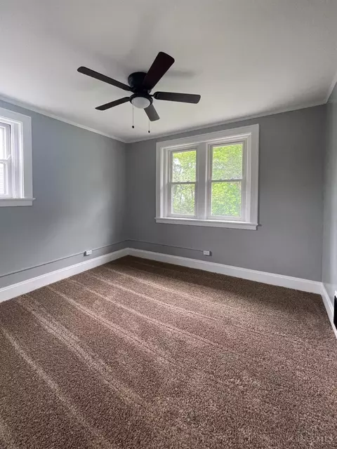 Bedroom - 1246 Sunset Ave, Cincinnati, OH 45205 photo 2 of 3