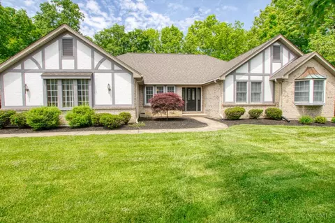 8355 Oak Creek Ct, West Chester, OH 45069