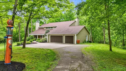 3858 Timberidge Ln, Okeana, OH 45053