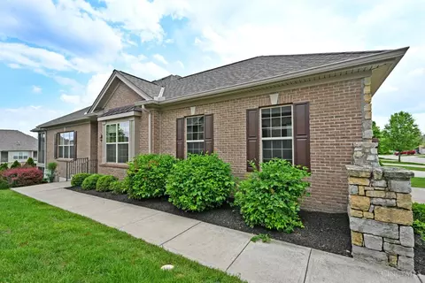 5850 Falling Brook Dr, Mason, OH 45040