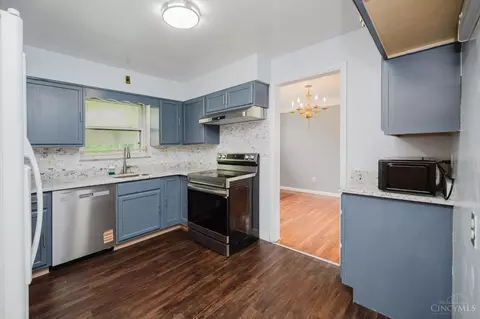 1045 Pelican Dr, Cincinnati, OH 45231 photo 13