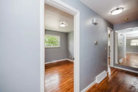 1045 Pelican Dr, Cincinnati, OH 45231 photo 19