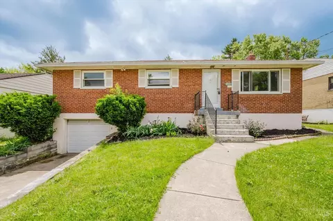 1045 Pelican Dr, Cincinnati, OH 45231