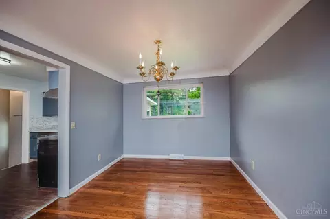 1045 Pelican Dr, Cincinnati, OH 45231 photo 11