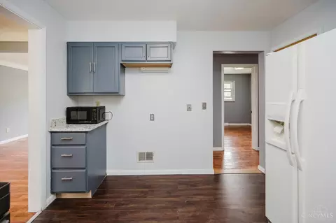 1045 Pelican Dr, Cincinnati, OH 45231 photo 16