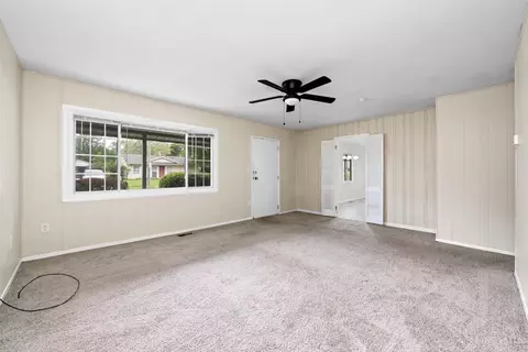 Living - 2409 Schon Dr, Cincinnati, OH 45231 photo 4 of 4
