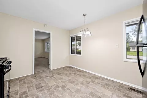 Dining - 2409 Schon Dr, Cincinnati, OH 45231 photo 1 of 1