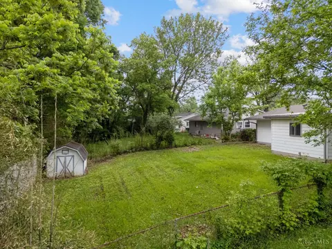 Exterior - 2409 Schon Dr, Cincinnati, OH 45231 photo 4 of 5