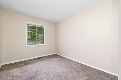 Bedroom - 2409 Schon Dr, Cincinnati, OH 45231 photo 3 of 6