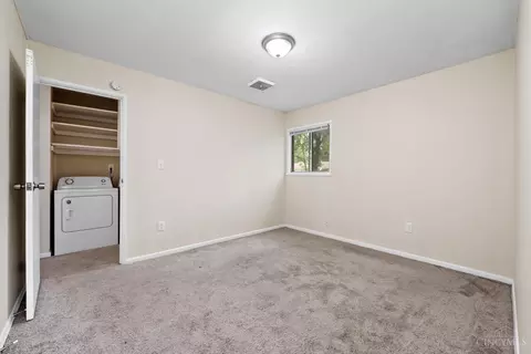 Bedroom - 2409 Schon Dr, Cincinnati, OH 45231 photo 5 of 6