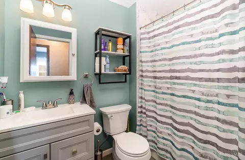 Bath - 1119 Westfield Dr, Harrison, OH 45030 photo 2 of 4