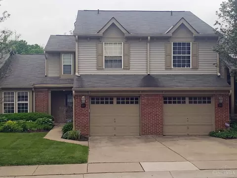 5567 Regimental Pl, Cincinnati, OH 45239