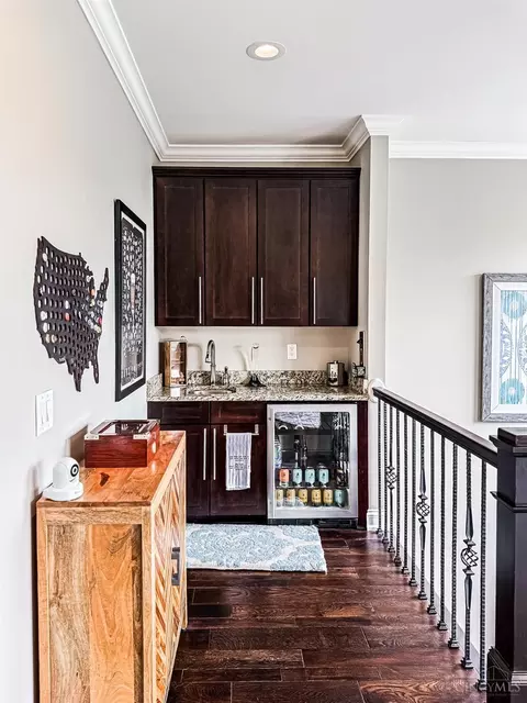 Entry Way - 463 Strafer St, Cincinnati, OH 45226 photo 6 of 6