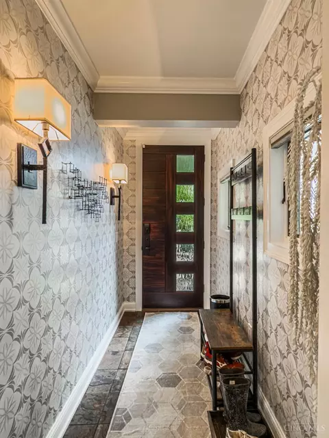 Entry Way - 463 Strafer St, Cincinnati, OH 45226 photo 1 of 6
