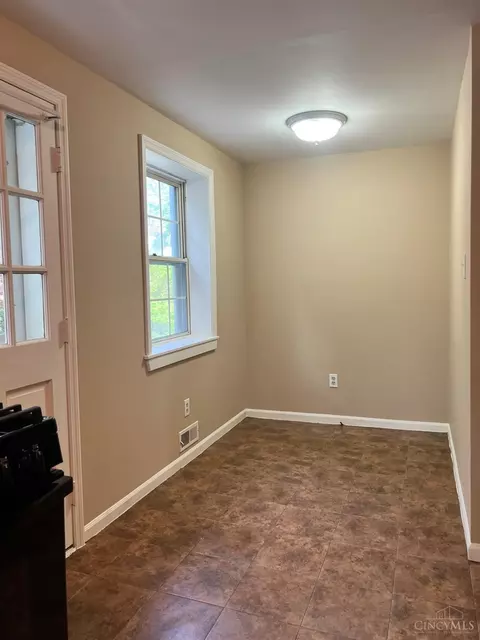 8468 Plainfield Rd, Cincinnati, OH 45236 photo 15