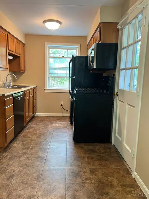 8468 Plainfield Rd, Cincinnati, OH 45236 photo 14