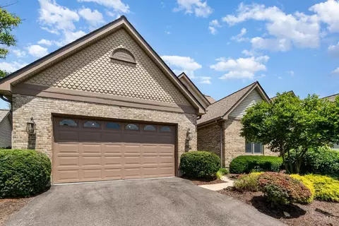 8871 Montgomery Rd, Cincinnati, OH 45236