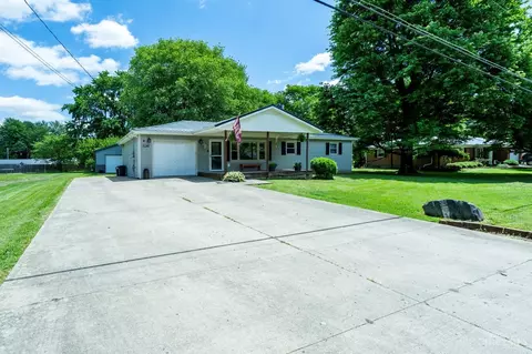 7046 Cherri Dr, Hillsboro, OH 45133