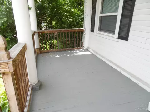 2009 Ryan Ave, Cincinnati, OH 45219 photo 2