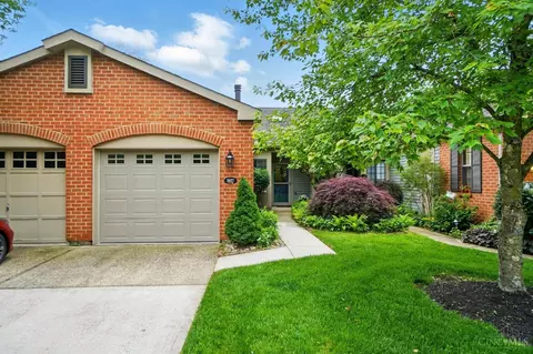 5627 Dickens Dr, Sharonville, OH 45241