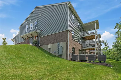 Exterior - 649 Tradition Rdg, Cincinnati, OH 45245 photo 2 of 4