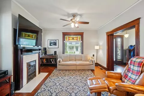 Living - 3148 Markbreit Ave, Cincinnati, OH 45209 photo 2 of 4