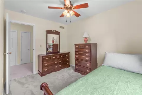 Bedroom - 5672 Cox Smith Rd, Mason, OH 45040 photo 4 of 6